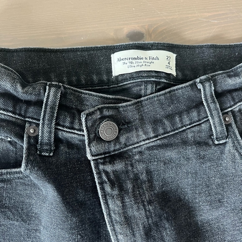Abercrombie jeans! 90s style